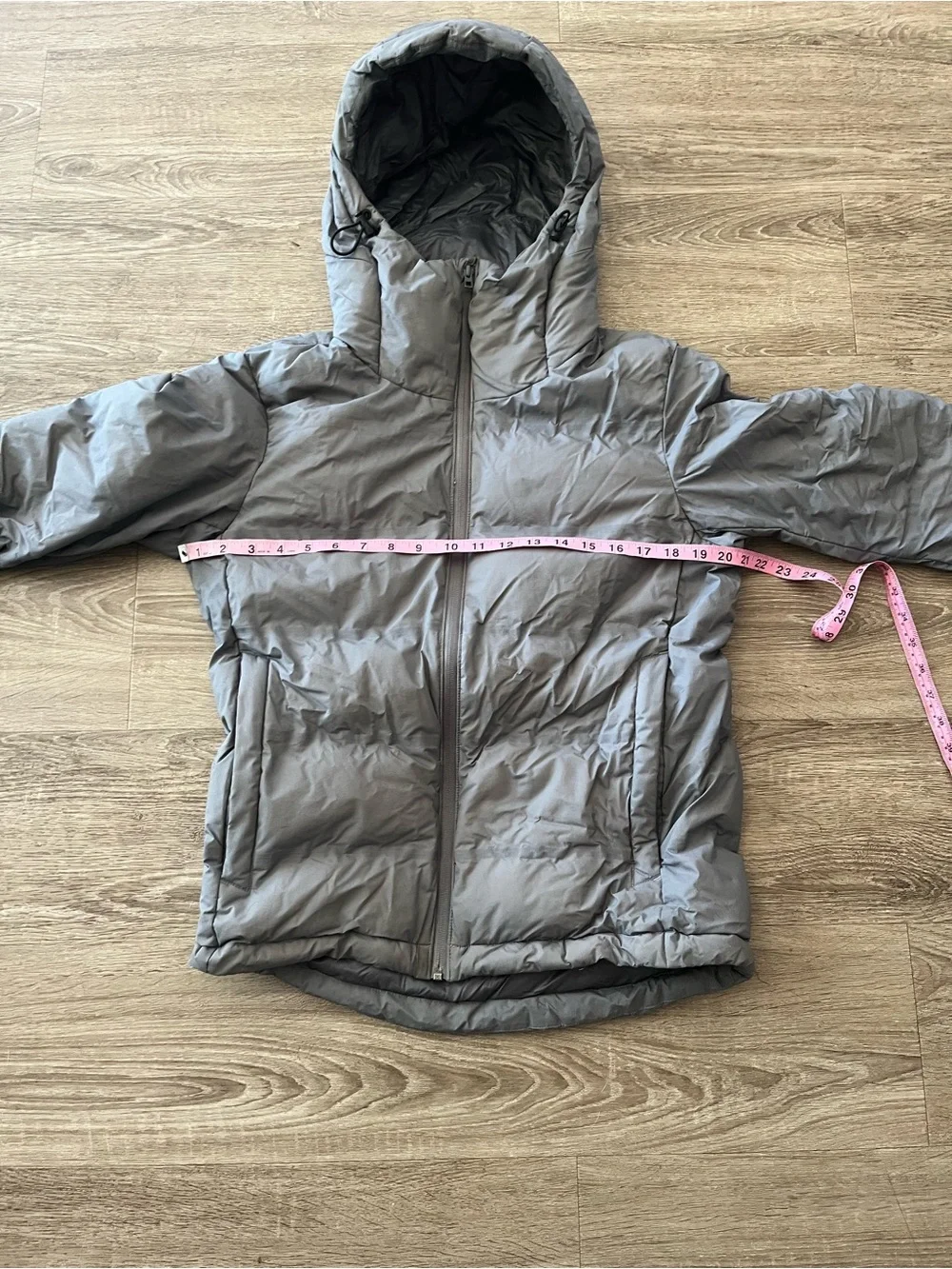 Uniqlo Down Puffer Winter Jacket Seamless Parka Mens Small Gray Hooded 2015